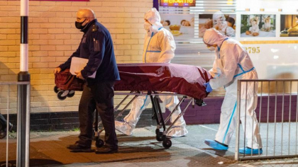 Un barbat si-a dus unchiul mort la oficiul postal ca „sa-si ridice” pensia. Sustine, insa, ca nu si-a dat seama ca nu era in viata Un barbat si-a dus unchiul mort la oficiul postal ca „sa-si ridice” pensia. Sustine, insa, ca nu si-a dat seama ca nu era in viata