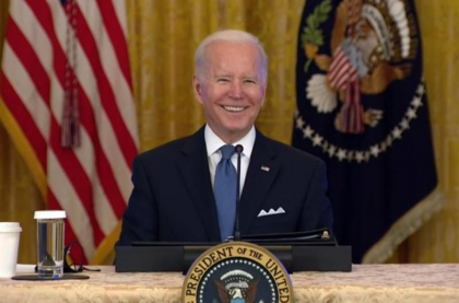Gafa a presedintelui american Joe Biden: L-a jignit pe un reporter Fox News, crezand ca are microfonul inchis
Gafa a presedintelui american Joe Biden: L-a jignit pe un reporter Fox News, crezand ca are microfonul inchis
