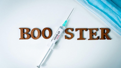Dozele "booster" asigura o protectie de 95% la persoanele de peste 50 de ani impotriva deceselor cauzate de Omicron (studiu)

