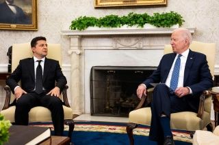 De ce Zelenski se enerveaza la culme cand americanii spun ca invazia rusa este "iminenta" De ce Zelenski se enerveaza la culme cand americanii spun ca invazia rusa este "iminenta"
