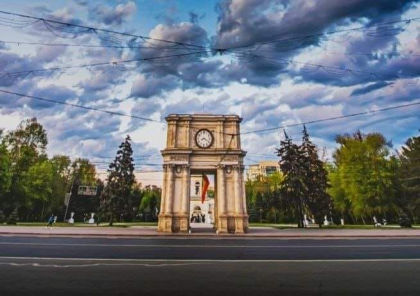 Orologiul de pe Arcul de Triumf a fost reparat