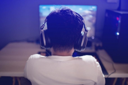 Un adolescent de 14 ani din Lahore si-a impuscat mama, fratele si cele doua surori dupa ce a pierdut la jocul PUBG, apoi s-a culcat
Un adolescent de 14 ani din Lahore si-a impuscat mama, fratele si cele doua surori dupa ce a pierdut la jocul PUBG, apoi s-a culcat