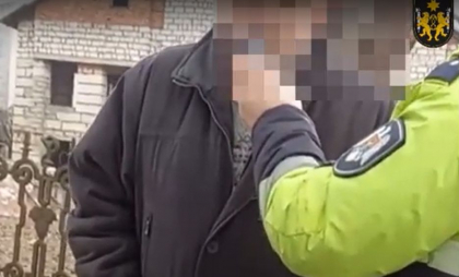 Un barbat din Donduseni - prins baut la volanul unui Mercedes. Acesta a ramas fara permis de conducere - VIDEO Un barbat din Donduseni - prins baut la volanul unui Mercedes. Acesta a ramas fara permis de conducere - VIDEO
