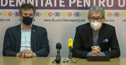 Conferinta de presa sustinuta de Mihai Ghimpu si Dorin Chirtoaca. Acestia au obtinut castig de cauza la CEDO, in urma evenimentelor din 7 aprilie 2009