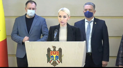 Partidul Sor boicoteaza sedinta Parlamentului, in semn de protest fata de retinerile de ieri. Tauber: "Show-ul s-a facut pentru a lua atentia publicului de la scumpiri, de exemplu a painii" - VIDEO Partidul Sor boicoteaza sedinta Parlamentului, in semn de protest fata de retinerile de ieri. Tauber: "Show-ul s-a facut pentru a lua atentia publicului de la scumpiri, de exemplu a painii" - VIDEO