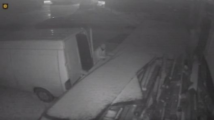 Un barbat risca 4 ani de inchisoare, dupa ce a comis mai mult de opt furturi. Politia: „Inchiria automobile pe care le utiliza la transportarea obiectelor sustrase” - VIDEO