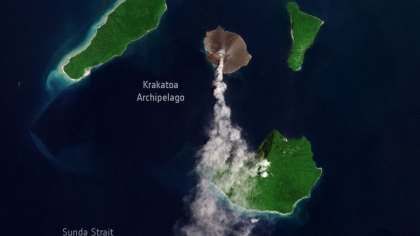 Un vulcan din Indonezia a expulzat in atmosfera o coloana de cenusa inalta de 1.500 de metri