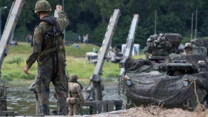 Germania ar putea trimite mai multi militari in Lituania, din cauza tensiunilor de la granita Rusiei cu Ucraina Germania ar putea trimite mai multi militari in Lituania, din cauza tensiunilor de la granita Rusiei cu Ucraina