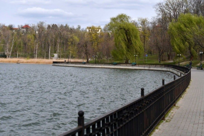 Lapovita in nordul tarii si temperaturi de pana la 9 grade Celsius. Cum va fi vremea astazi, dar si in urmatoarele zile. Prognoza meteo - FOTO