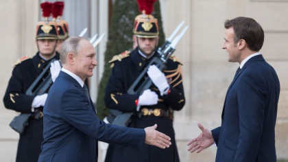Macron se declara „hotarat si lucid” inainte de intalnirea cu Putin de la Moscova. „Nu cred in miracole spontane”