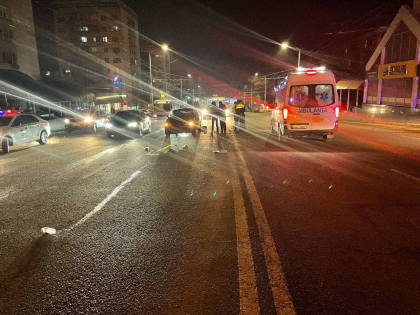 Un barbat a murit, dupa ce a fost lovit de o masina in timp ce traversa strada neregulamentar - FOTO Un barbat a murit, dupa ce a fost lovit de o masina in timp ce traversa strada neregulamentar - FOTO