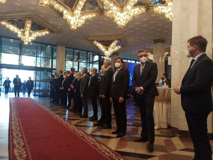 Prim-ministrul Romaniei, Nicolae Ciuca, impreuna cu cabinetul de ministri - prezenti la Palatul Republicii - FOTO/VIDEO