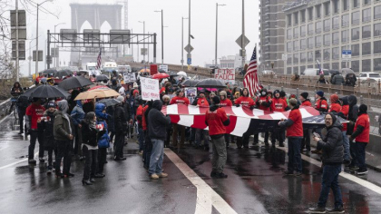 3.000 de angajati ai municipalitatii New York vor fi concediati pentru ca au refuzat sa se vaccineze
3.000 de angajati ai municipalitatii New York vor fi concediati pentru ca au refuzat sa se vaccineze