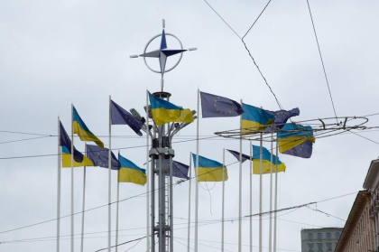 Israelul evacueaza familiile personalului ambasadei din Ucraina. Care sunt tarile care si-au indemnat cetatenii sa plece din Ucraina
Israelul evacueaza familiile personalului ambasadei din Ucraina. Care sunt tarile care si-au indemnat cetatenii sa plece din Ucraina