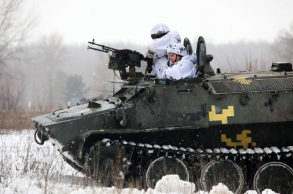Teama de razboi ii uneste pe ucraineni. Strang fonduri pentru a-si ajuta armata, in cazul unei invazii
Teama de razboi ii uneste pe ucraineni. Strang fonduri pentru a-si ajuta armata, in cazul unei invazii
