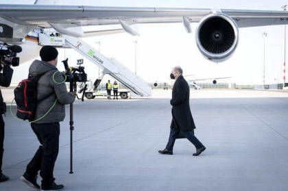 Si Olaf Scholz a refuzat sa faca un test Covid administrat de rusi. Ce solutie a gasit delegatia Germaniei la Moscova
Si Olaf Scholz a refuzat sa faca un test Covid administrat de rusi. Ce solutie a gasit delegatia Germaniei la Moscova
