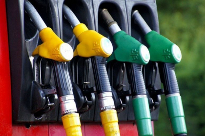 Noi preturi la carburanti. Vezi cu cat s-a scumpit motorina si benzina - VIDEO