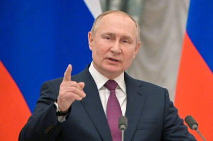 Putin da vina pe Ucraina pentru escaladarea tensiunilor, dar face apel la gasirea unei solutii diplomatice / Liderul de la Moscova cere NATO sa ia in serios revendicarile Rusiei Putin da vina pe Ucraina pentru escaladarea tensiunilor, dar face apel la gasirea unei solutii diplomatice / Liderul de la Moscova cere NATO sa ia in serios revendicarile Rusiei