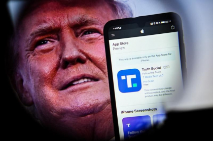 Reteaua de socializare a lui Donald Trump a fost lansata luni in App Store
