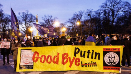 Proteste in mai multe orase din Europa. Oamenii isi arata sprijinul pentru Ucraina: „Opriti aceasta nebunie!” Proteste in mai multe orase din Europa. Oamenii isi arata sprijinul pentru Ucraina: „Opriti aceasta nebunie!”