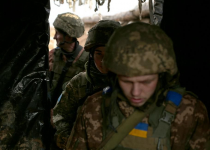 Armata ucraineana anunta ca a ucis aproximativ 50 de "ocupanti rusi" in regiunea Lugansk
Armata ucraineana anunta ca a ucis aproximativ 50 de "ocupanti rusi" in regiunea Lugansk