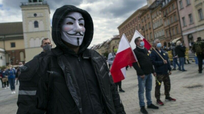 Gruparea de hackeri Anonymus a declarat razboi Rusiei si a atacat site-urile rusesti Gruparea de hackeri Anonymus a declarat razboi Rusiei si a atacat site-urile rusesti