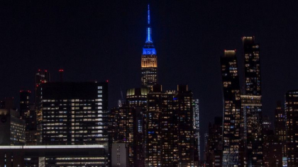 Mai multe cladiri emblematice din lume, intre care Empire State Building si Turnul Eiffel, au fost iluminate in culorile Ucrainei Mai multe cladiri emblematice din lume, intre care Empire State Building si Turnul Eiffel, au fost iluminate in culorile Ucrainei