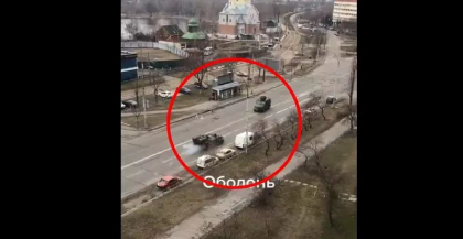 Confruntare intre doua vehicule blindate pe un bulevard din Kiev - VIDEO
