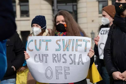 Analiza: Ce inseamna eliminarea bancilor rusesti din Swift pentru economia Rusiei Analiza: Ce inseamna eliminarea bancilor rusesti din Swift pentru economia Rusiei