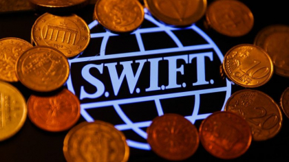 UE si SUA anunta ca mai multe banci rusesti vor fi taiate de la SWIFT UE si SUA anunta ca mai multe banci rusesti vor fi taiate de la SWIFT