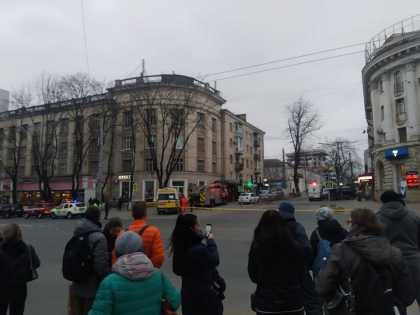 Doua genti gasite pe Bulevardul Stefan cel Mare si Sfant au pus pe jar serviciile specializate. Circulatia a fost sistata temporar Doua genti gasite pe Bulevardul Stefan cel Mare si Sfant au pus pe jar serviciile specializate. Circulatia a fost sistata temporar