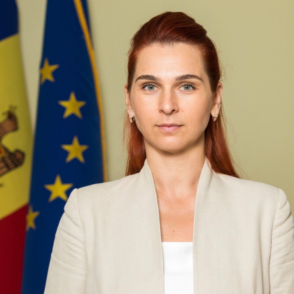 Republica Moldova a primit ajutor umanitar in valoare de 750 mii de euro pentru refugiatii din Ucraina. Ce spune despre asta ministrul Ana Revenco Republica Moldova a primit ajutor umanitar in valoare de 750 mii de euro pentru refugiatii din Ucraina. Ce spune despre asta ministrul Ana Revenco