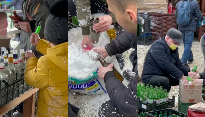 Copiii, tinerii si batranii se pregatesc sa-i primeasca pe ocupantii rusi. Acesta au pregatit cocktail-uri Molotov - VIDEO Copiii, tinerii si batranii se pregatesc sa-i primeasca pe ocupantii rusi. Acesta au pregatit cocktail-uri Molotov - VIDEO