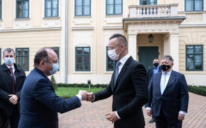 Aurescu: Am facut demersuri bilaterale si prin institutiile europene ca Ungaria sa revina asupra deciziei de a permite intrarea din Ucraina doar a persoanelor care indeplinesc conditiile de intrare in spatiul Schengen Aurescu: Am facut demersuri bilaterale si prin institutiile europene ca Ungaria sa revina asupra deciziei de a permite intrarea din Ucraina doar a persoanelor care indeplinesc conditiile de intrare in spatiul Schengen