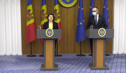 Serviciul de eliberare a permiselor de conducere va fi modernizat. Declaratiile autoritatilor, dupa sedinta Guvernului
Serviciul de eliberare a permiselor de conducere va fi modernizat. Declaratiile autoritatilor, dupa sedinta Guvernului