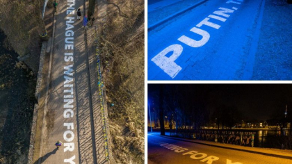Primarul din Vilnius i-a scris un mesaj lui Putin chiar vizavi de ambasada Rusiei in Lituania: "Haga te asteapta" - FOTO Primarul din Vilnius i-a scris un mesaj lui Putin chiar vizavi de ambasada Rusiei in Lituania: "Haga te asteapta" - FOTO