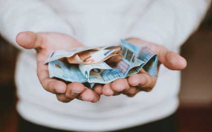 Kremlinul recunoaste ca ”economia rusa primeste lovituri serioase” dupa sanctiunile istorice ale Vestului Kremlinul recunoaste ca ”economia rusa primeste lovituri serioase” dupa sanctiunile istorice ale Vestului