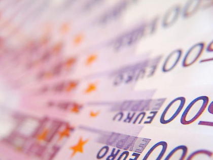 UE interzice transferul de euro in Rusia UE interzice transferul de euro in Rusia