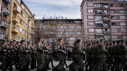 Parlamentul din Kosovo cere guvernului sa inceapa negocierile de aderare la NATO Parlamentul din Kosovo cere guvernului sa inceapa negocierile de aderare la NATO