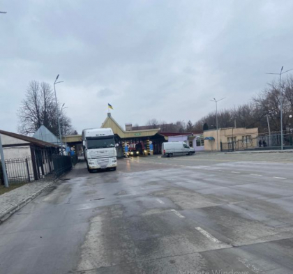 Transportatorii moldoveni blocati de 5 zile in Ucraina. Soferii: ''Suntem blestemati pentru ca transportam marfa din Rusia si Belarus?" - FOTO Transportatorii moldoveni blocati de 5 zile in Ucraina. Soferii: ''Suntem blestemati pentru ca transportam marfa din Rusia si Belarus?" - FOTO