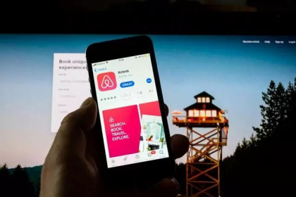 Airbnb se retrage din Rusia din cauza invadarii Ucrainei