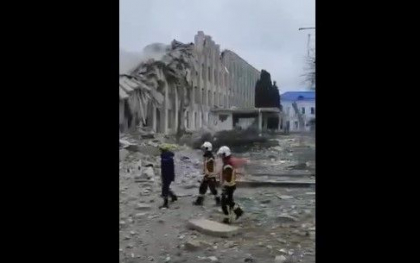 O scoala a fost distrusa de o racheta ruseasca in Jytomyr / Primar: Atacatorii rusi nu se dau inapoi de la nimic - VIDEO O scoala a fost distrusa de o racheta ruseasca in Jytomyr / Primar: Atacatorii rusi nu se dau inapoi de la nimic - VIDEO