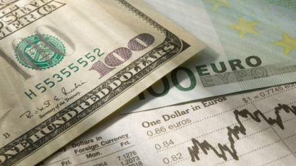 Euro a scazut sub nivelul psihologic de 1,1 dolari. Efectele sanctiunilor impotriva Rusiei se resimt si in Europa de Est Euro a scazut sub nivelul psihologic de 1,1 dolari. Efectele sanctiunilor impotriva Rusiei se resimt si in Europa de Est
