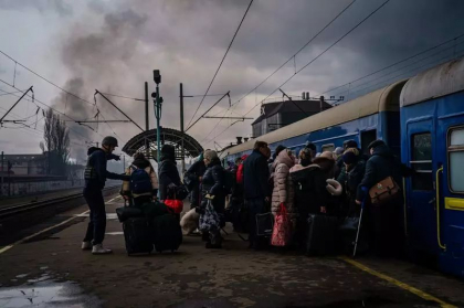 Razboiul din Ucraina, ziua 10: Rusii incalca acordul de incetare a focului in Mariupol - orasul e blocat total. Proteste si confruntari intre civili si soldatii rusi in orasele ocupate