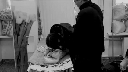 „De ce? De ce?”. O mama s-a prabusit de durere dupa ce copilul ei a murit intr-un atac al rusilor - GALERIE FOTO „De ce? De ce?”. O mama s-a prabusit de durere dupa ce copilul ei a murit intr-un atac al rusilor - GALERIE FOTO
