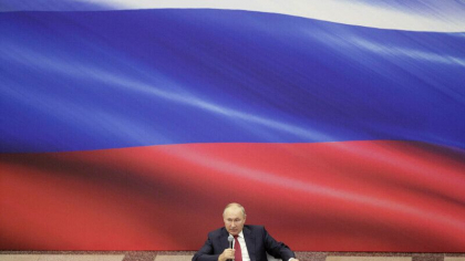 Roy Medvedev: Putin vrea sa plaseze Rusia intre marile puteri ale lumii, langa China si Statele Unite Roy Medvedev: Putin vrea sa plaseze Rusia intre marile puteri ale lumii, langa China si Statele Unite