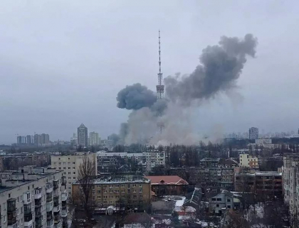 Rusia loveste infrastructura de comunicatii din Ucraina pentru a reduce accesul la internet si surse de informatii credibile, spun serviciile secrete britanice Rusia loveste infrastructura de comunicatii din Ucraina pentru a reduce accesul la internet si surse de informatii credibile, spun serviciile secrete britanice