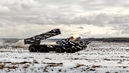 Bombardamente grele asupra orasului Mykolaiv, rusii au folosit lansatoare Smerch - VIDEO Bombardamente grele asupra orasului Mykolaiv, rusii au folosit lansatoare Smerch - VIDEO
