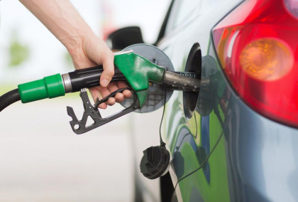 Germania: Pretul litrului de benzina a trecut de doi euro Germania: Pretul litrului de benzina a trecut de doi euro