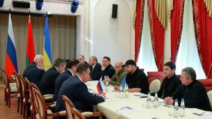 Cand ar putea avea loc cea de-a patra runda de negocieri dintre Ucraina si Rusia. Declaratiile membrului comisiei constitutionale din Belarus Cand ar putea avea loc cea de-a patra runda de negocieri dintre Ucraina si Rusia. Declaratiile membrului comisiei constitutionale din Belarus